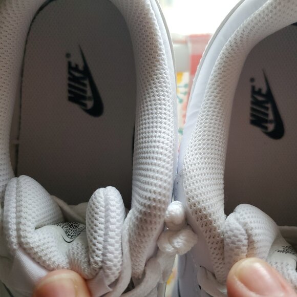 Nike lowtops - Picture 4 of 8